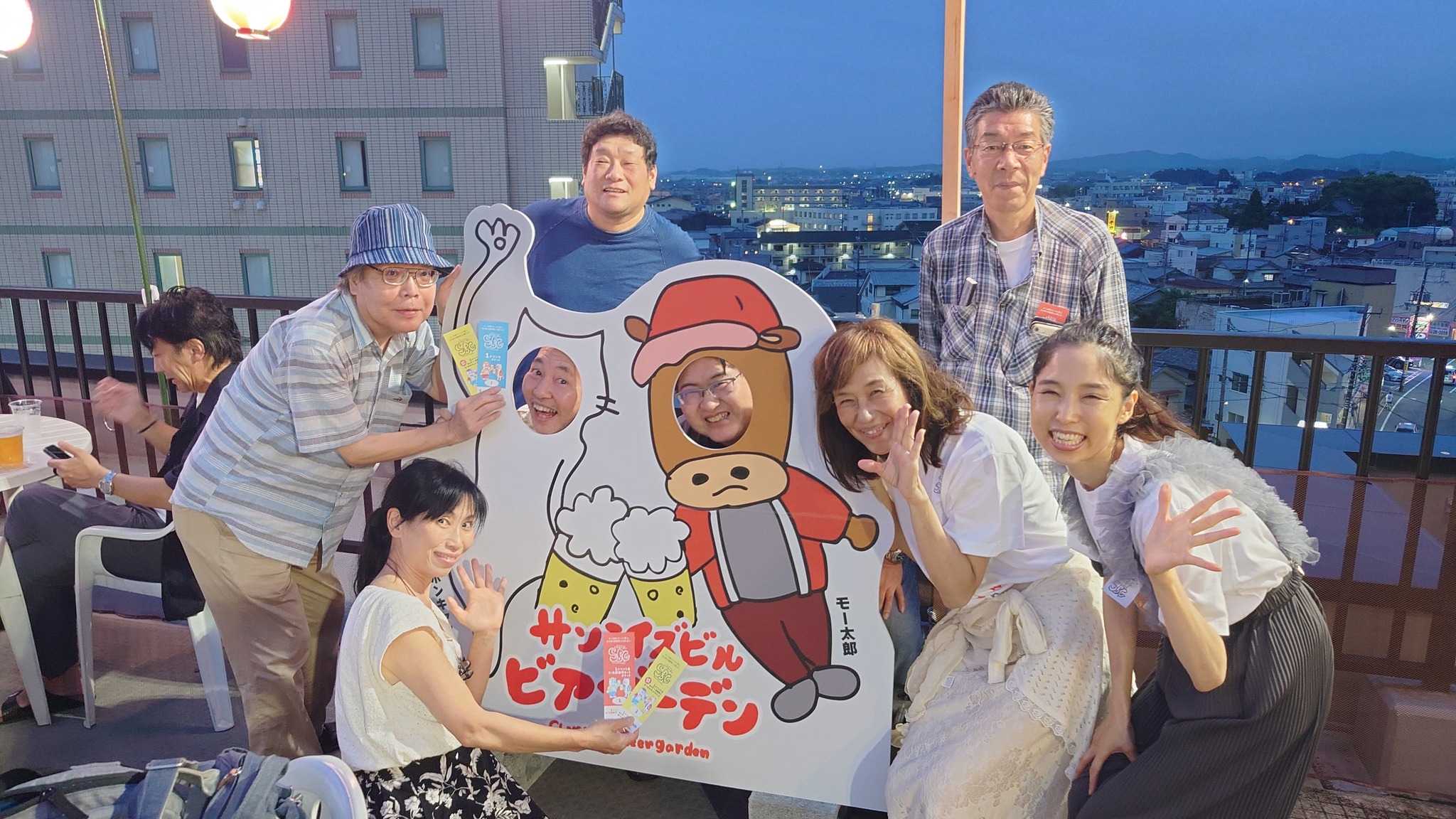 モー太郎とポンキャッツの「顔出しパネル」